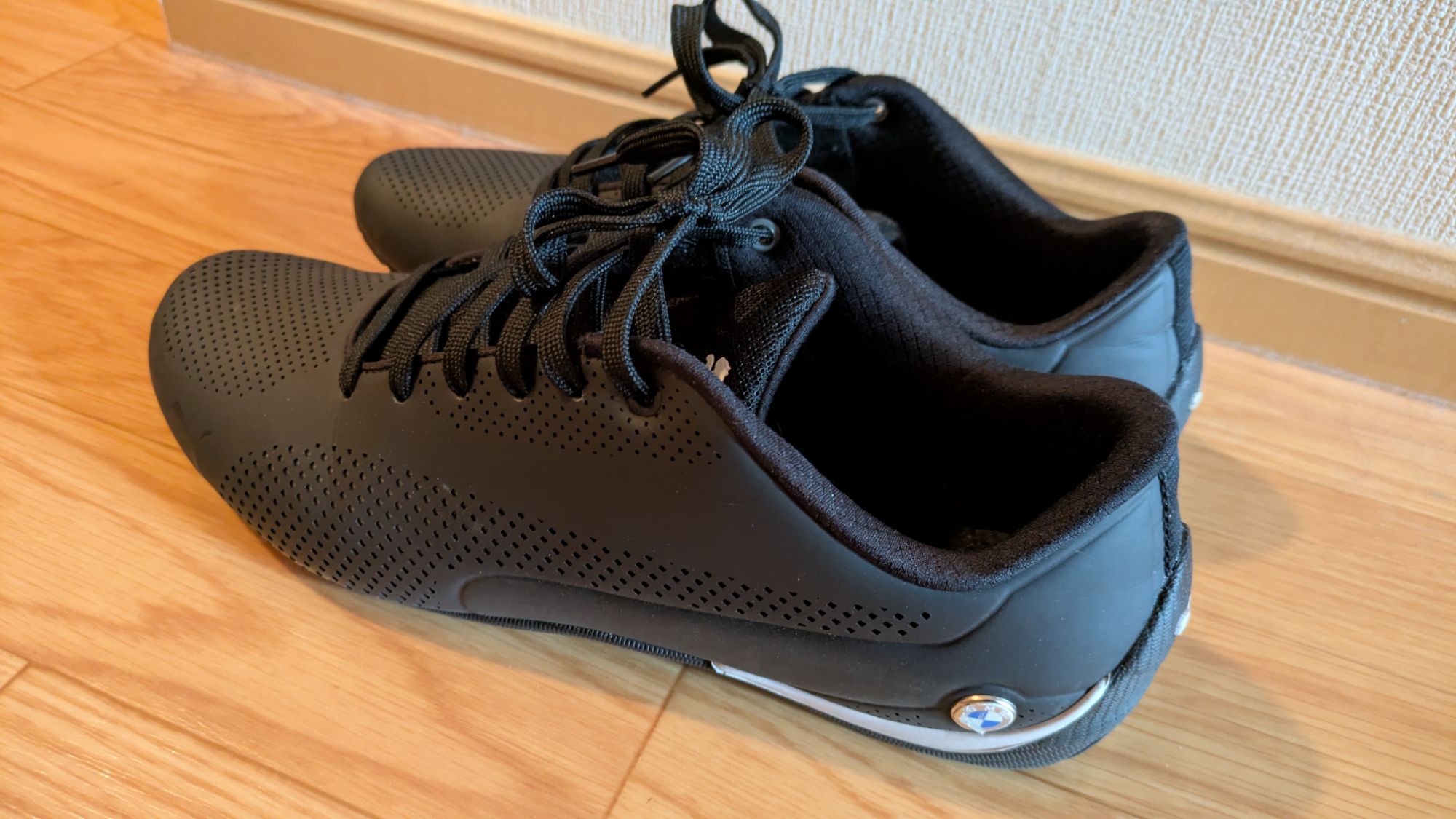 今流行のプーマのドライビングシューズレビュー！サイズ感は小さめ！？ドリフトキャット５ウルトラ